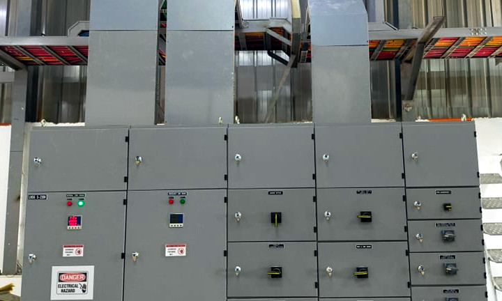 Low voltage switch gear for ULT